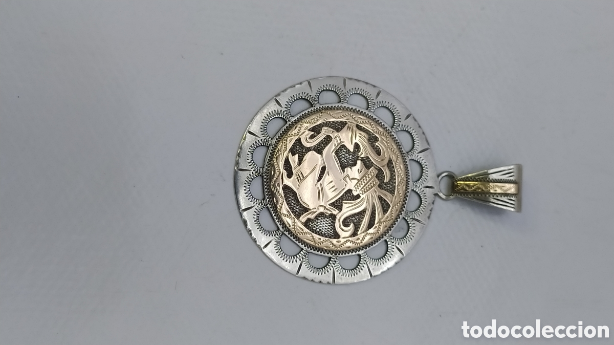 Antig&uuml;edades: Medall&oacute;n de oro y plata Honduras - Foto 2