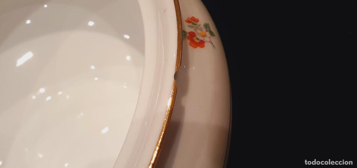 Antig&uuml;edades: Sopera porcelana con flores - Foto 5