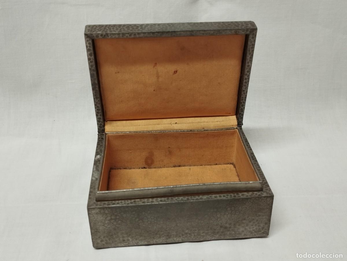 Antig&uuml;edades: CAJA DE MADERA FORRADA DE ESTA&Ntilde;O - Foto 7