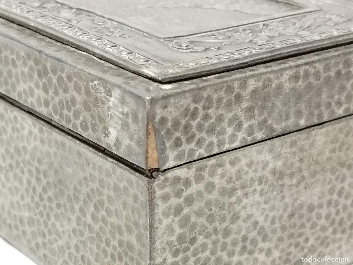 Antig&uuml;edades: CAJA DE MADERA FORRADA DE ESTA&Ntilde;O - Foto 10