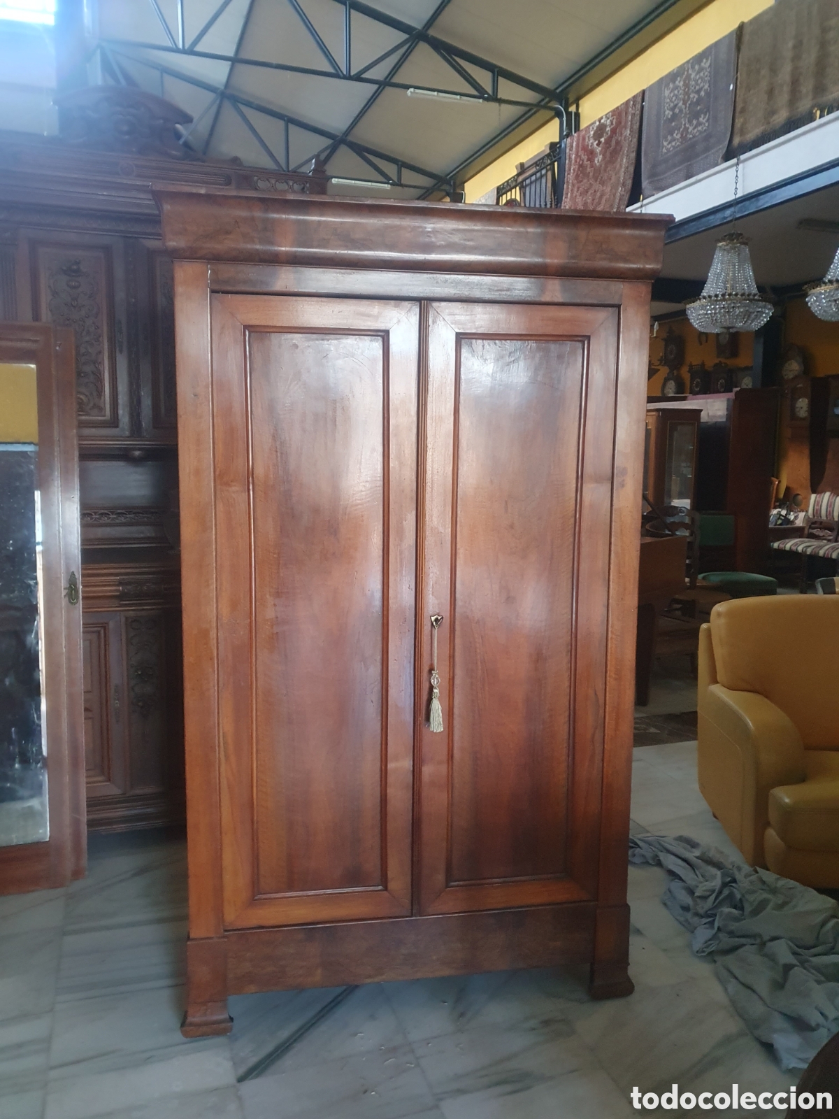 Antig&uuml;edades: Armario - Foto 1