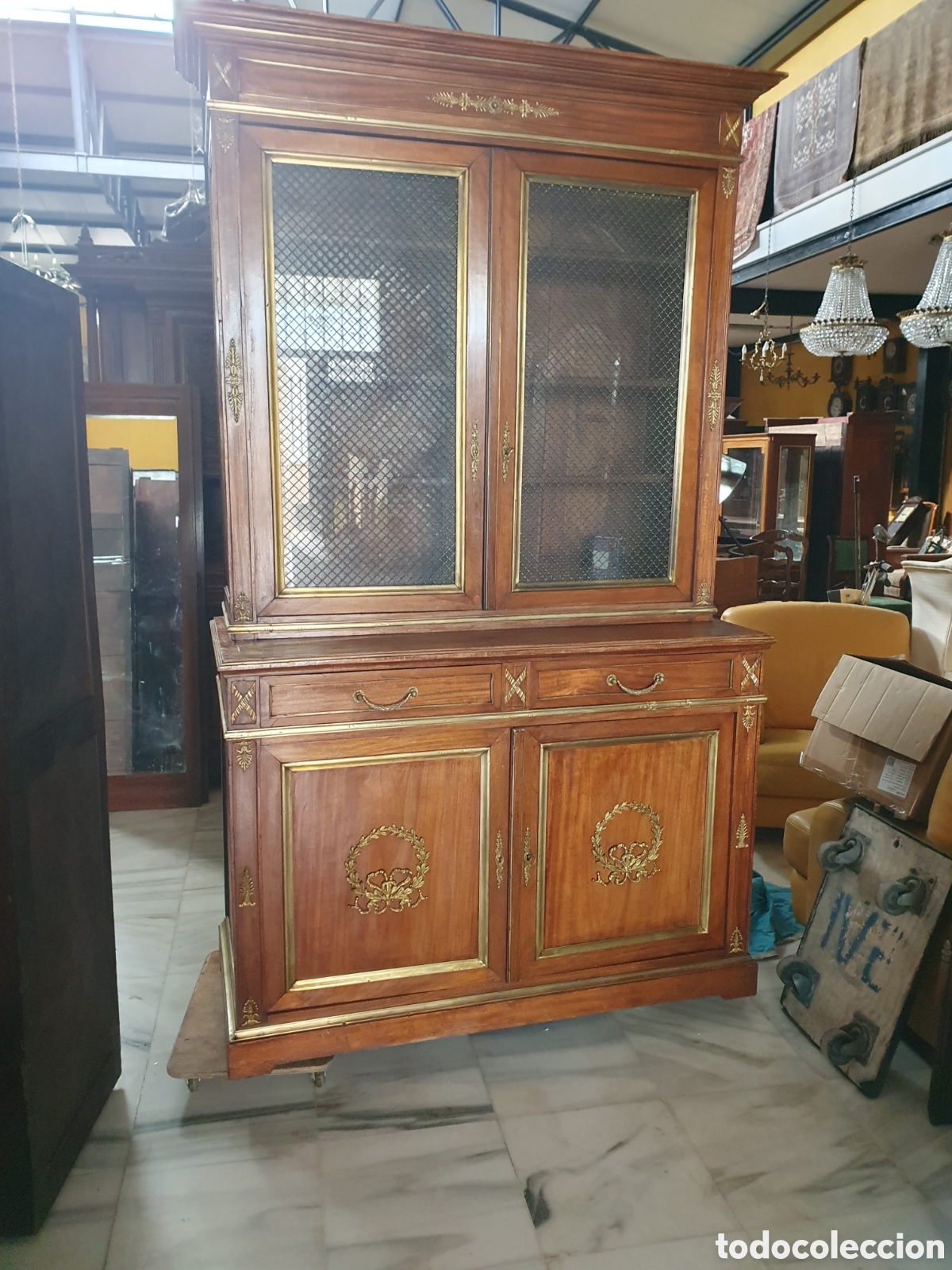 Antig&uuml;edades: Armario vitrina - Foto 15