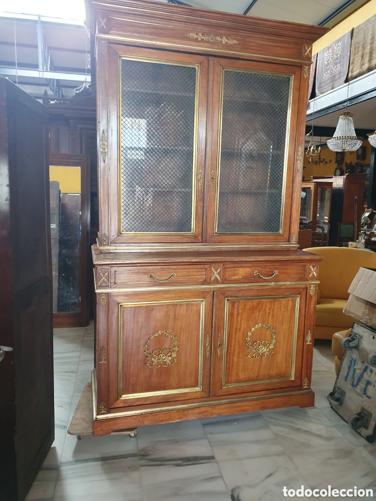 Antig&uuml;edades: Armario vitrina - Foto 1
