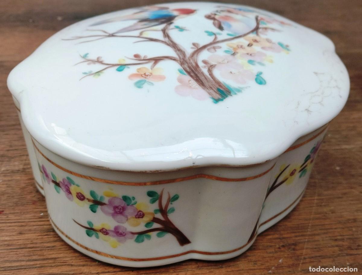 Antig&uuml;edades: CAJA DE PORCELANA DECORADA - Foto 5