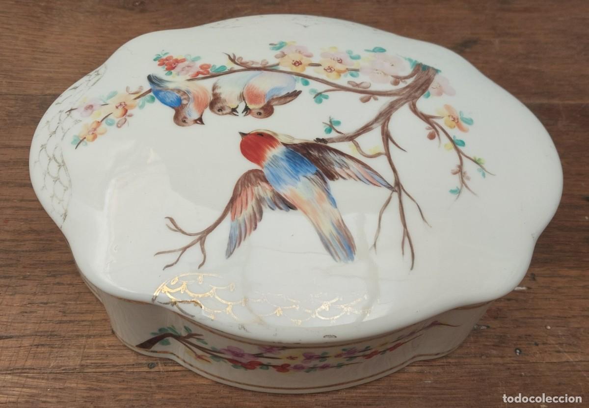 Antig&uuml;edades: CAJA DE PORCELANA DECORADA - Foto 8