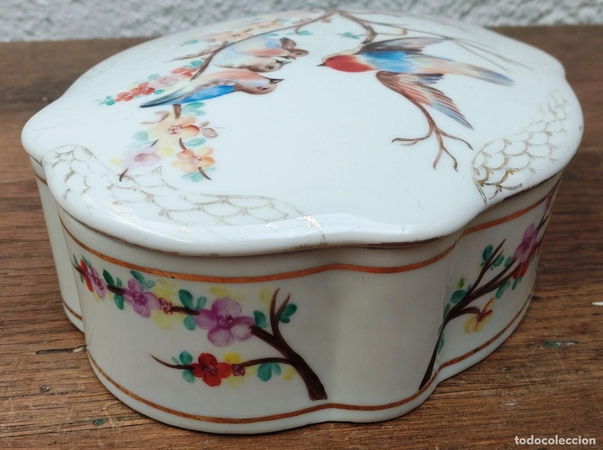 Antig&uuml;edades: CAJA DE PORCELANA DECORADA - Foto 9