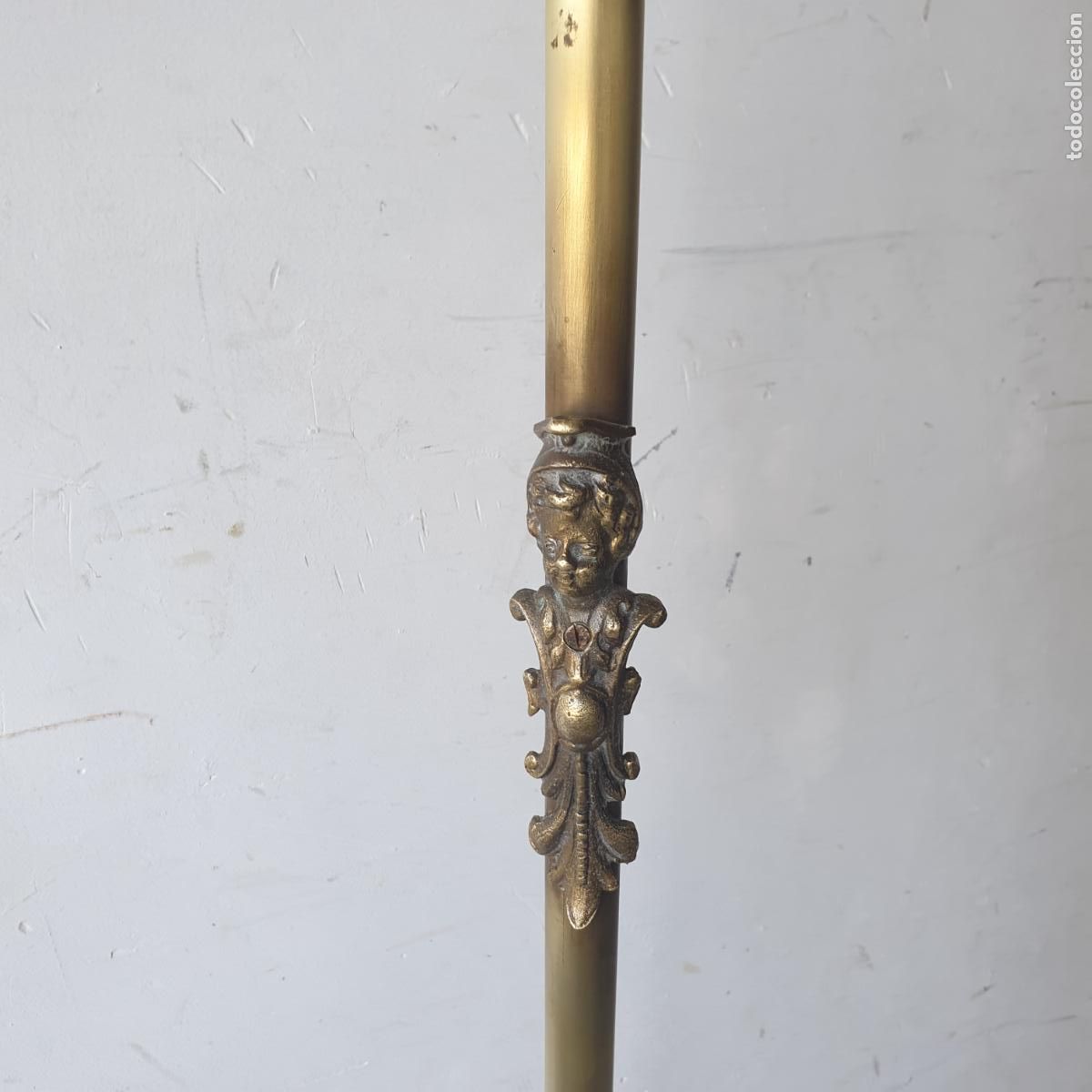 Antig&uuml;edades: ANTIGUA L&Aacute;MPARA DE PIE DE BRONCE Y LAT&Oacute;N - Foto 3