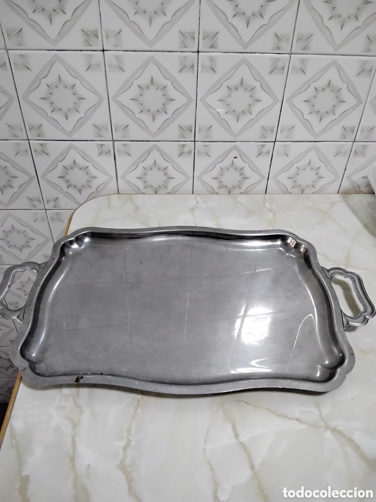 Antig&uuml;edades: Bandeja de metal antigua - Foto 1