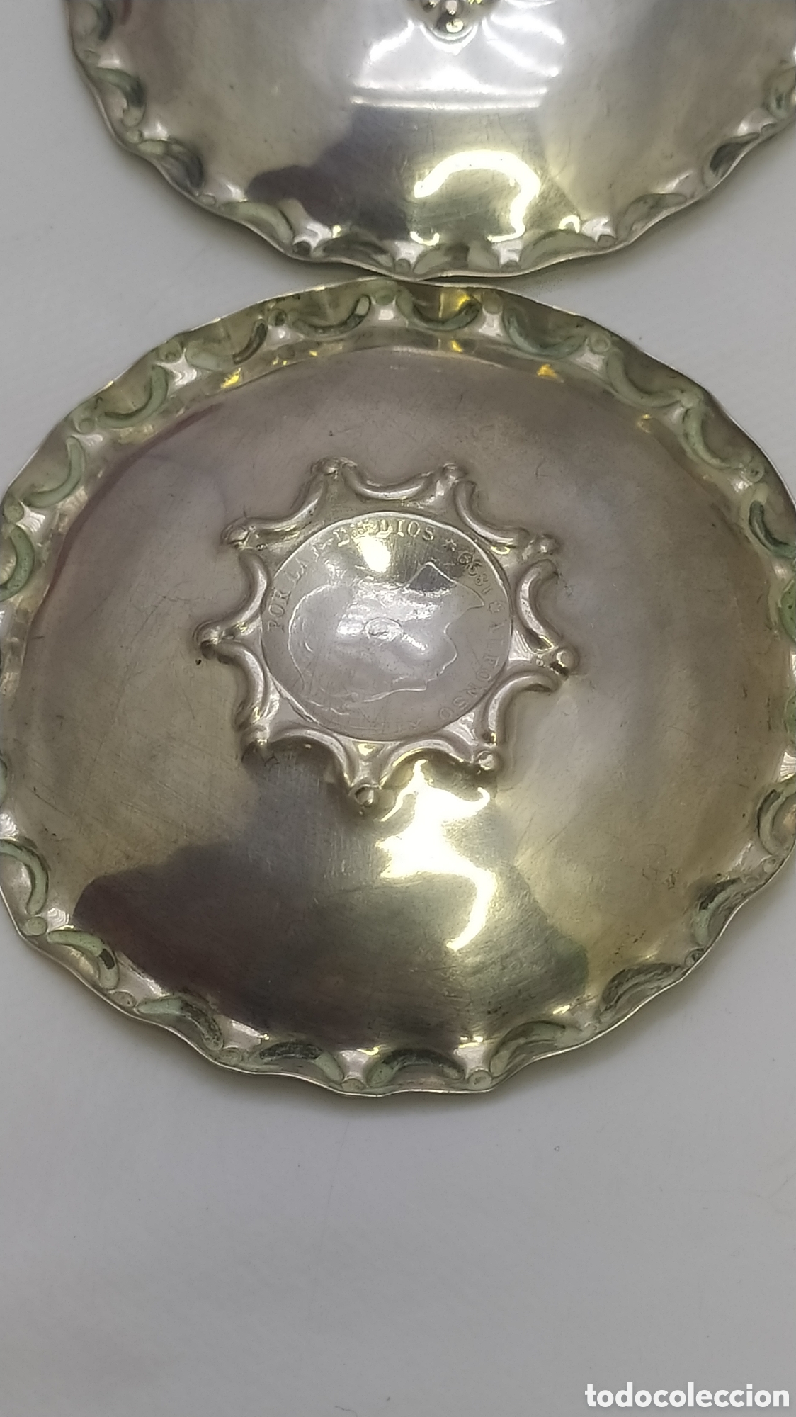 Antig&uuml;edades: bandejas plata con monedas - Foto 3
