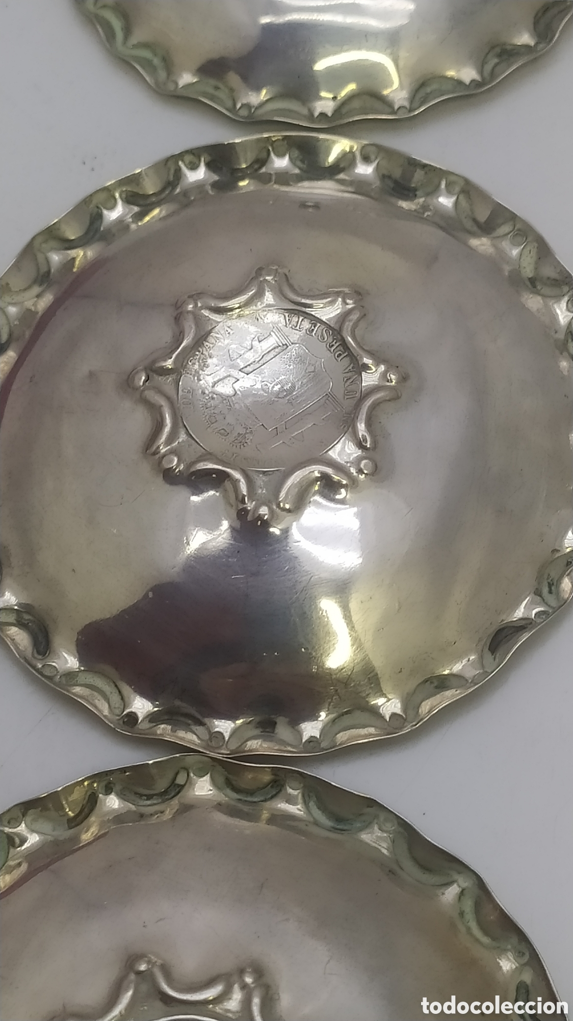 Antig&uuml;edades: bandejas plata con monedas - Foto 4