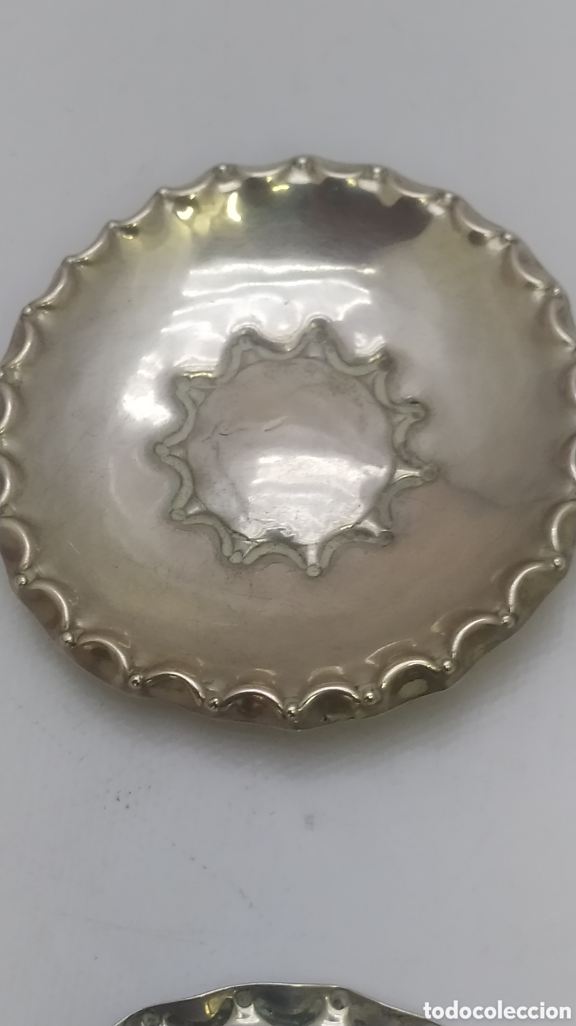 Antig&uuml;edades: bandejas plata con monedas - Foto 6