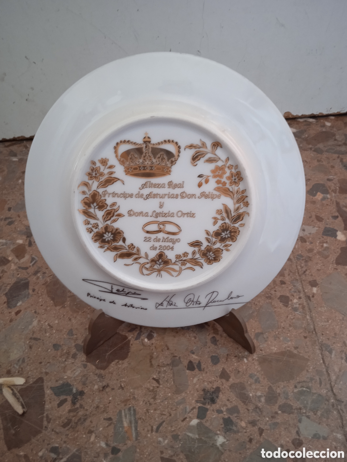 Antig&uuml;edades: Plato de la boda del rey firmado - Foto 2