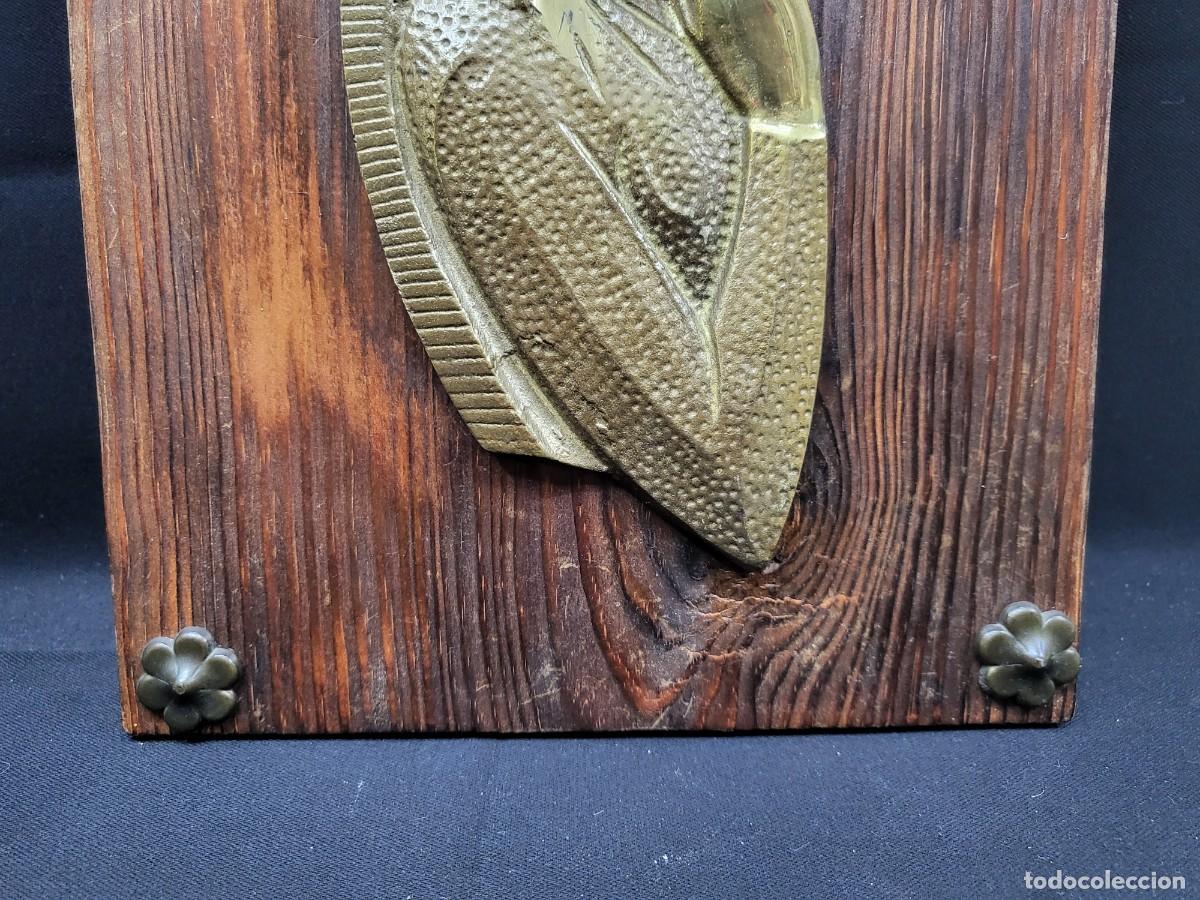 Antig&uuml;edades: CUADRO CON VIRGEN EN BRONCE , SOBRE TABLA DE MADERA - Foto 3