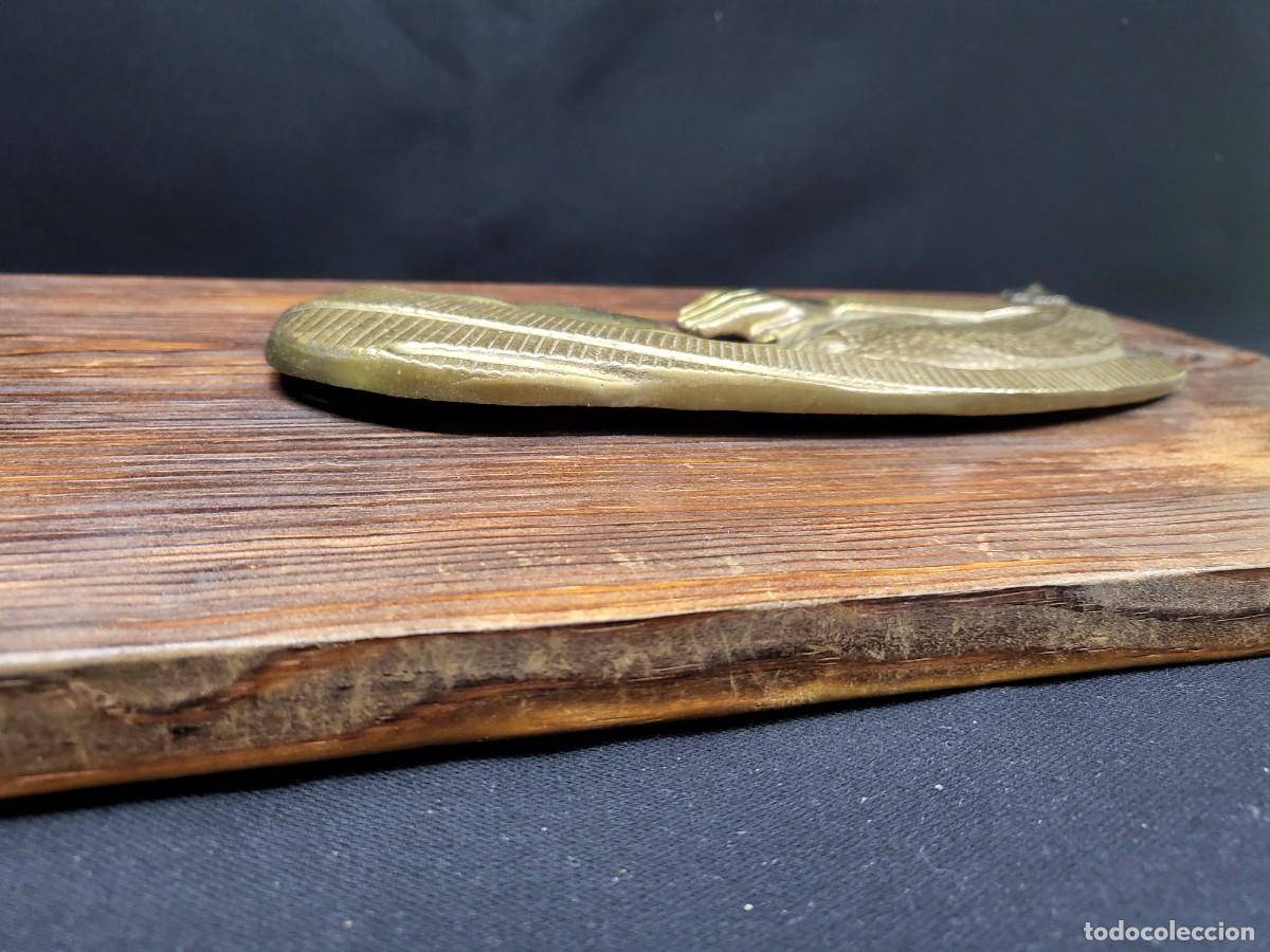 Antig&uuml;edades: CUADRO CON VIRGEN EN BRONCE , SOBRE TABLA DE MADERA - Foto 7