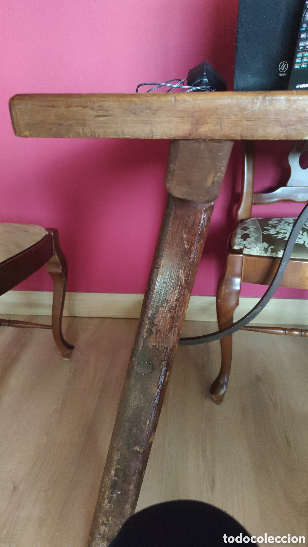 Antig&uuml;edades: Mesa antigua y cinco sillas - Foto 6