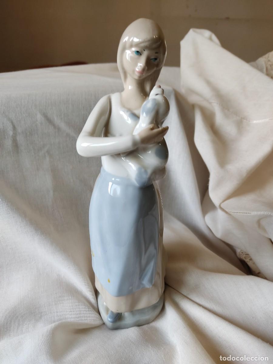 Antiques: FIGURA ESTILO LLADR&Oacute;