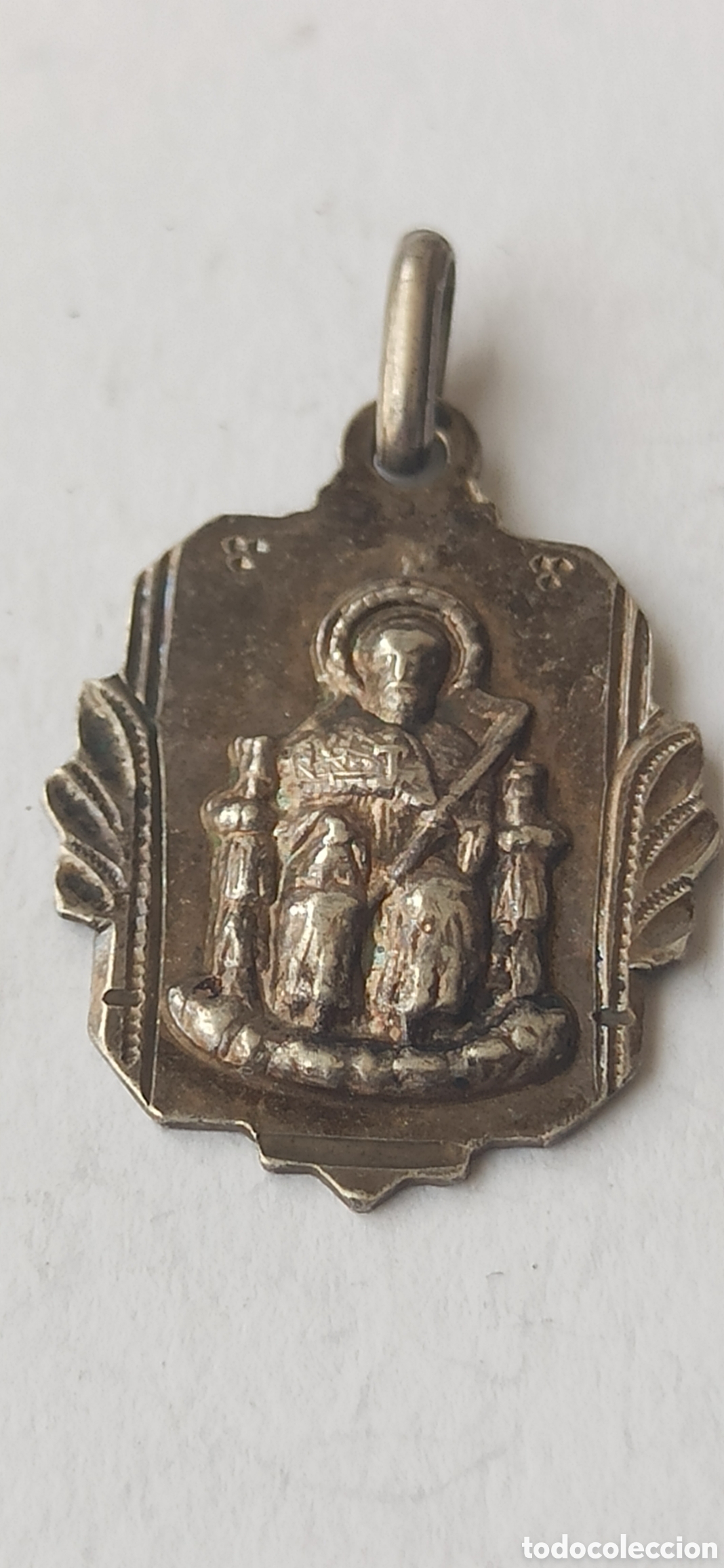 Antig&uuml;edades: Colgante Religioso plata de ley - Foto 1