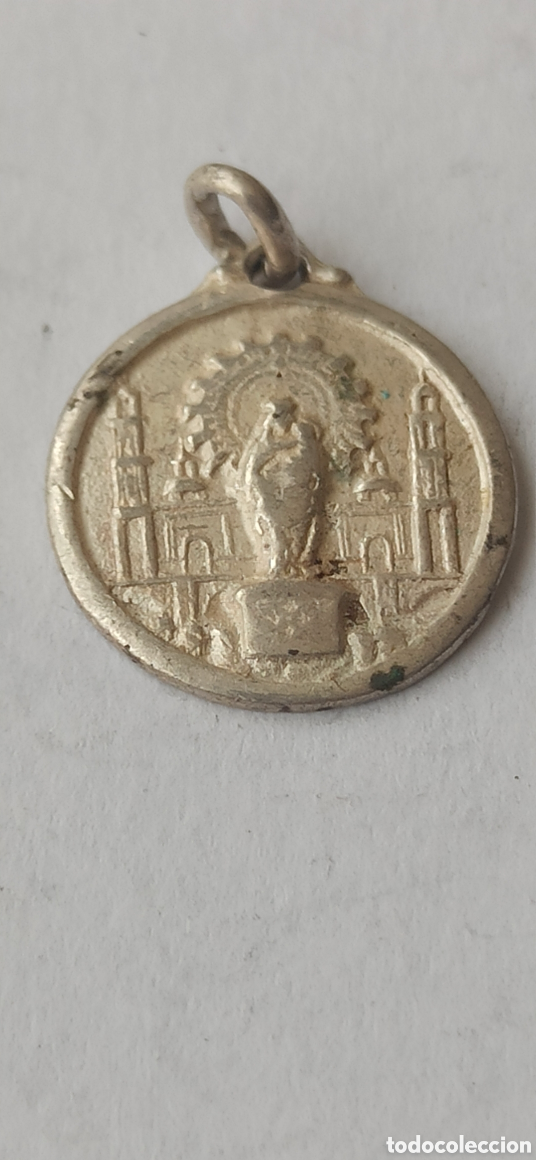 Antig&uuml;edades: Colgante Religioso plata de ley - Foto 2