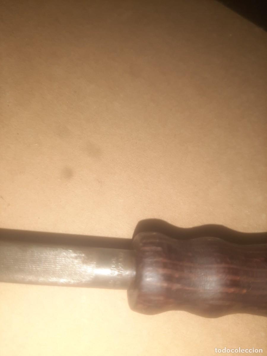 Antig&uuml;edades: Afilador chaira mango madera. - Foto 6