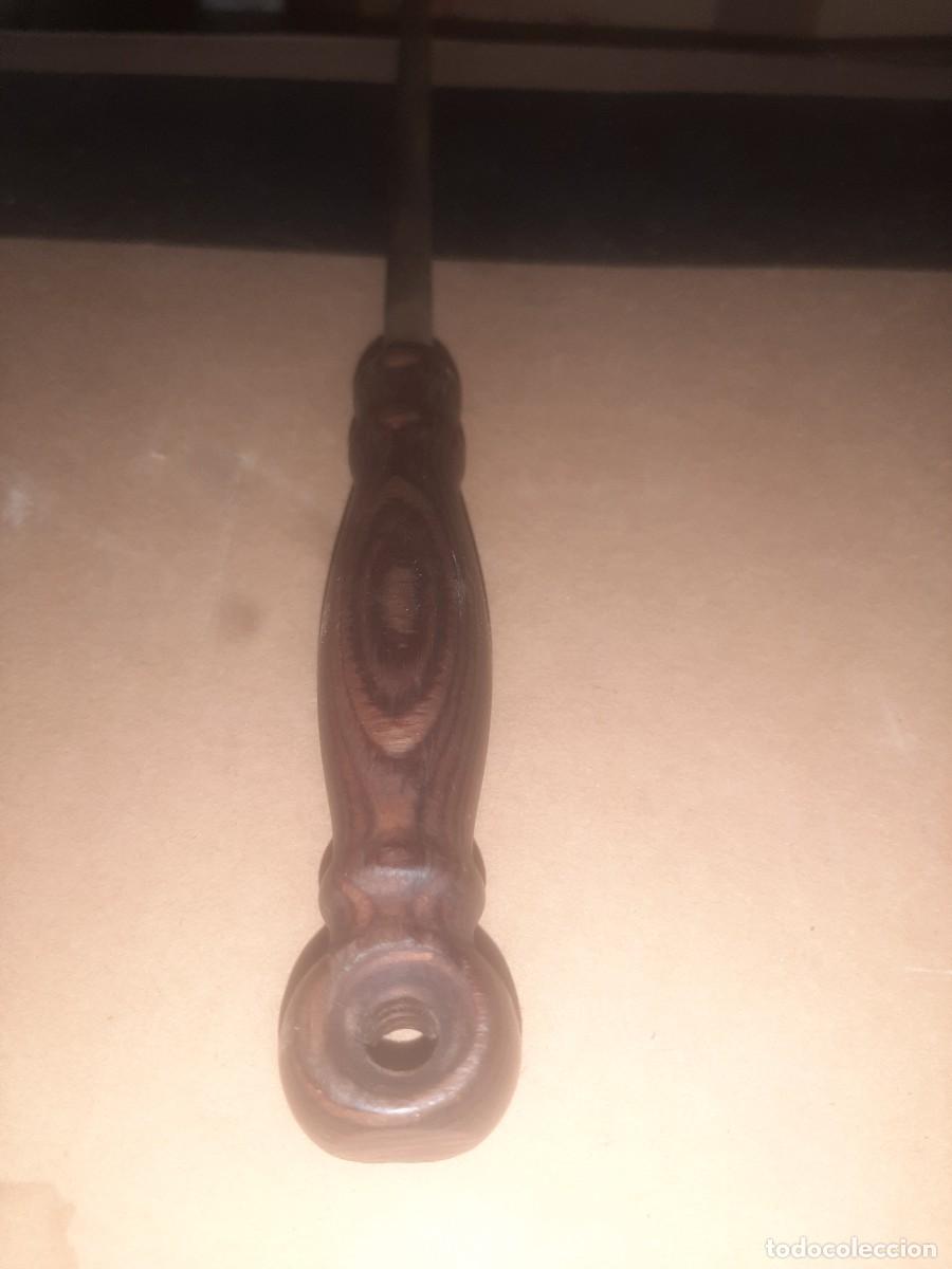 Antig&uuml;edades: Afilador chaira mango madera. - Foto 9