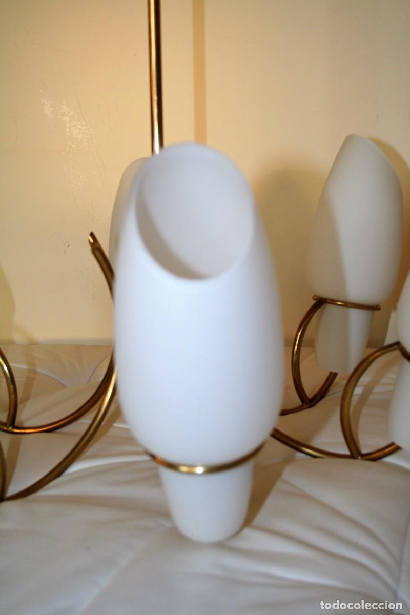 Antig&uuml;edades: L&aacute;mpara de techo 6 luces con tulipas de opalina. - Foto 2