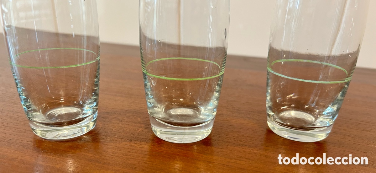 Antig&uuml;edades: 3 ANTIGUOS VASOS CON ENCINTADO VERDE - Foto 2