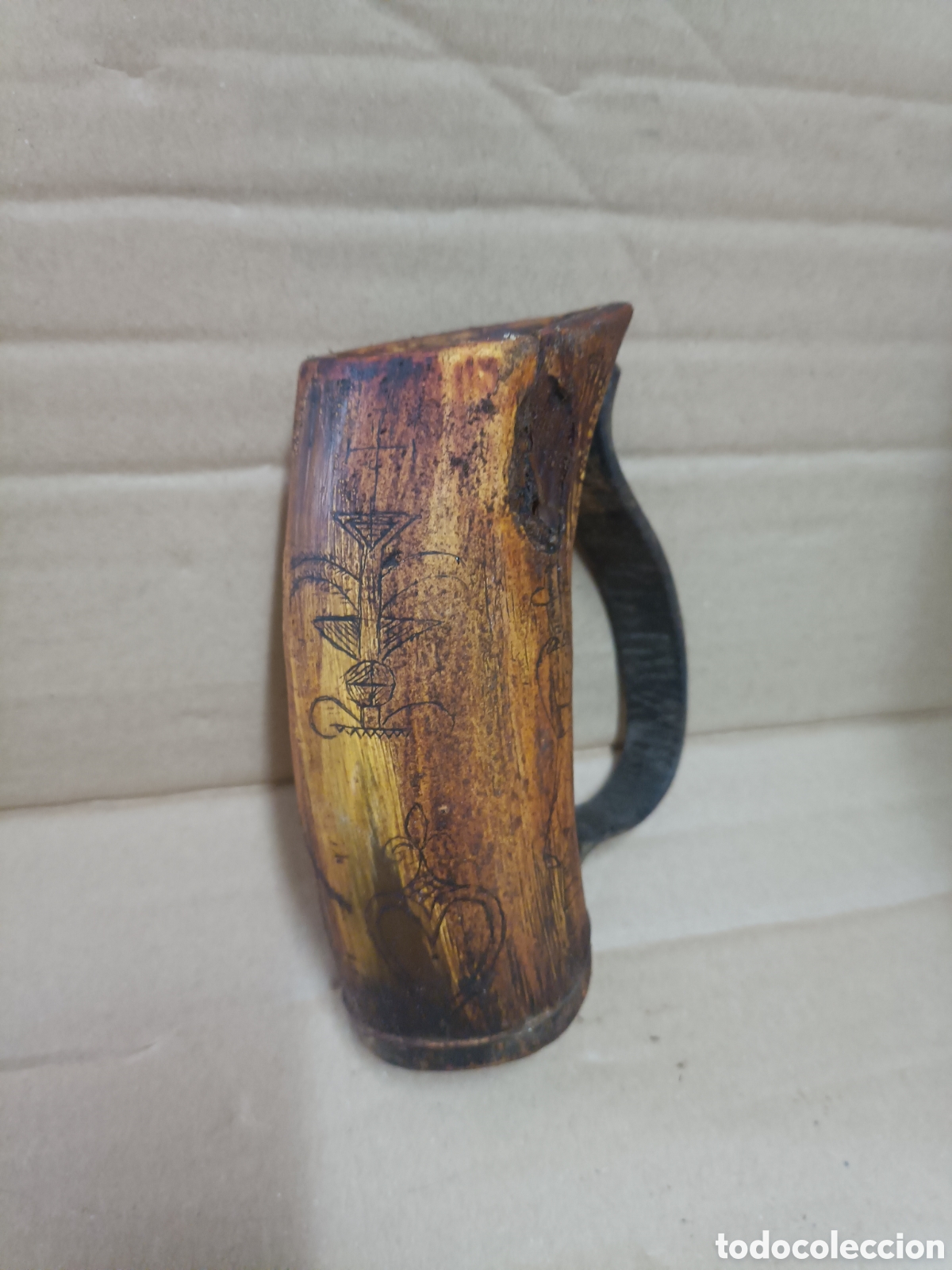 Antig&uuml;edades: Vaso cuerna dibujada - Foto 3