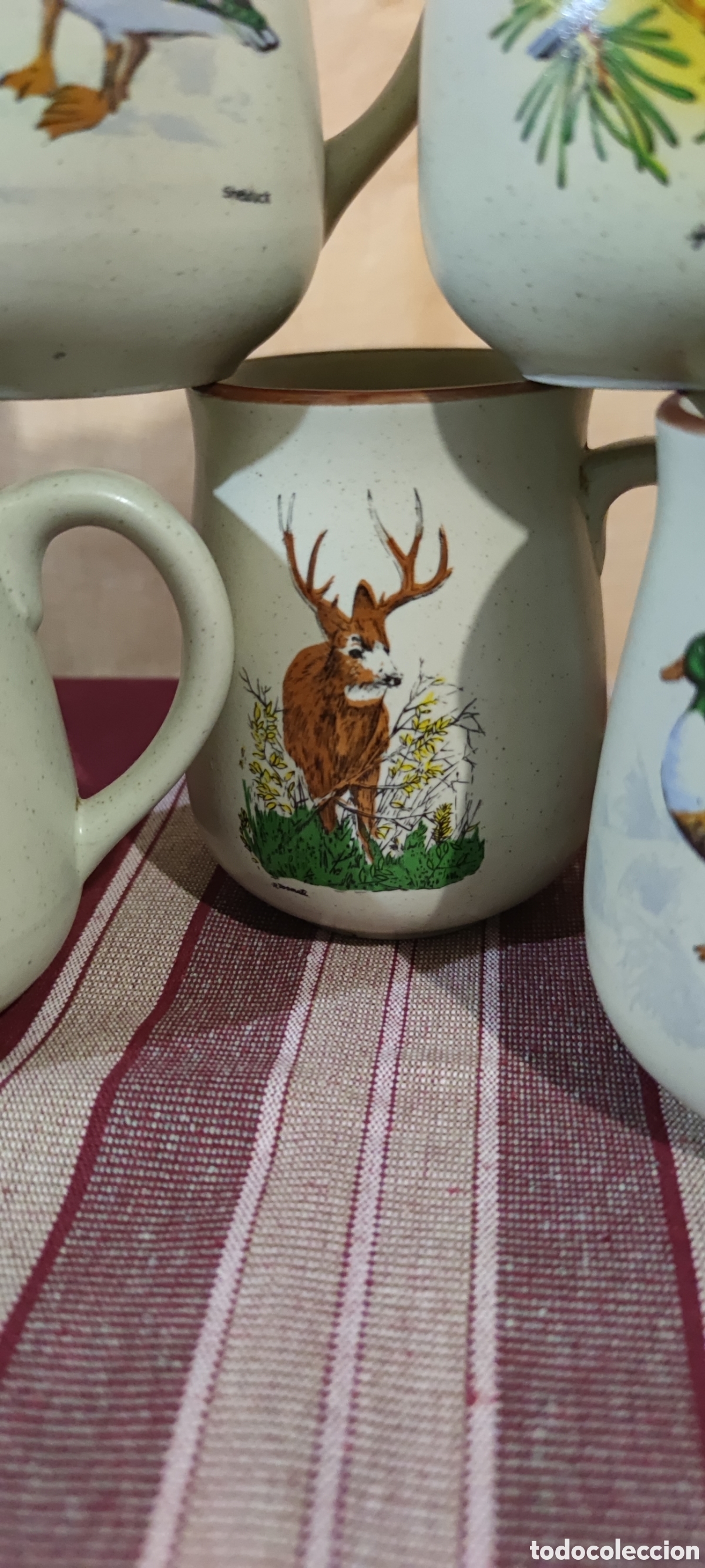 Antig&uuml;edades: 5 jarras cer&aacute;mica. - Foto 3