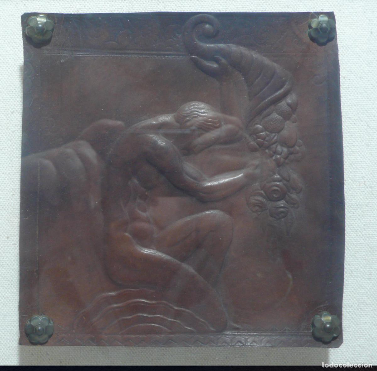 Antig&uuml;edades: CUERO REPUJADO. - Foto 2
