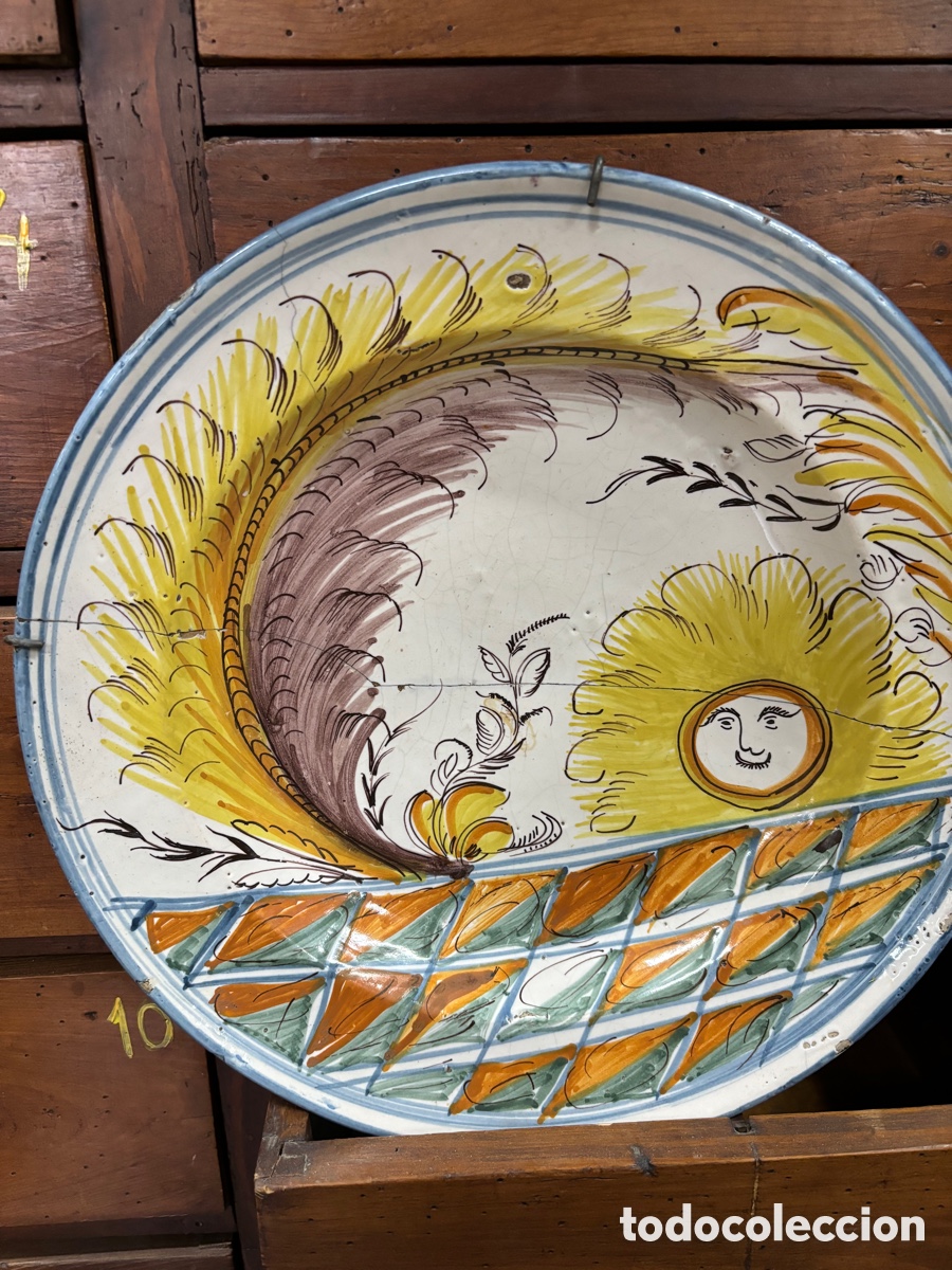 Antig&uuml;edades: Plato RIBESALBES. 34 cm - Foto 1