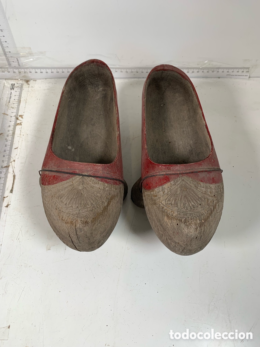 Antig&uuml;edades: 01_ madre&ntilde;as zuecos de madera - Foto 1