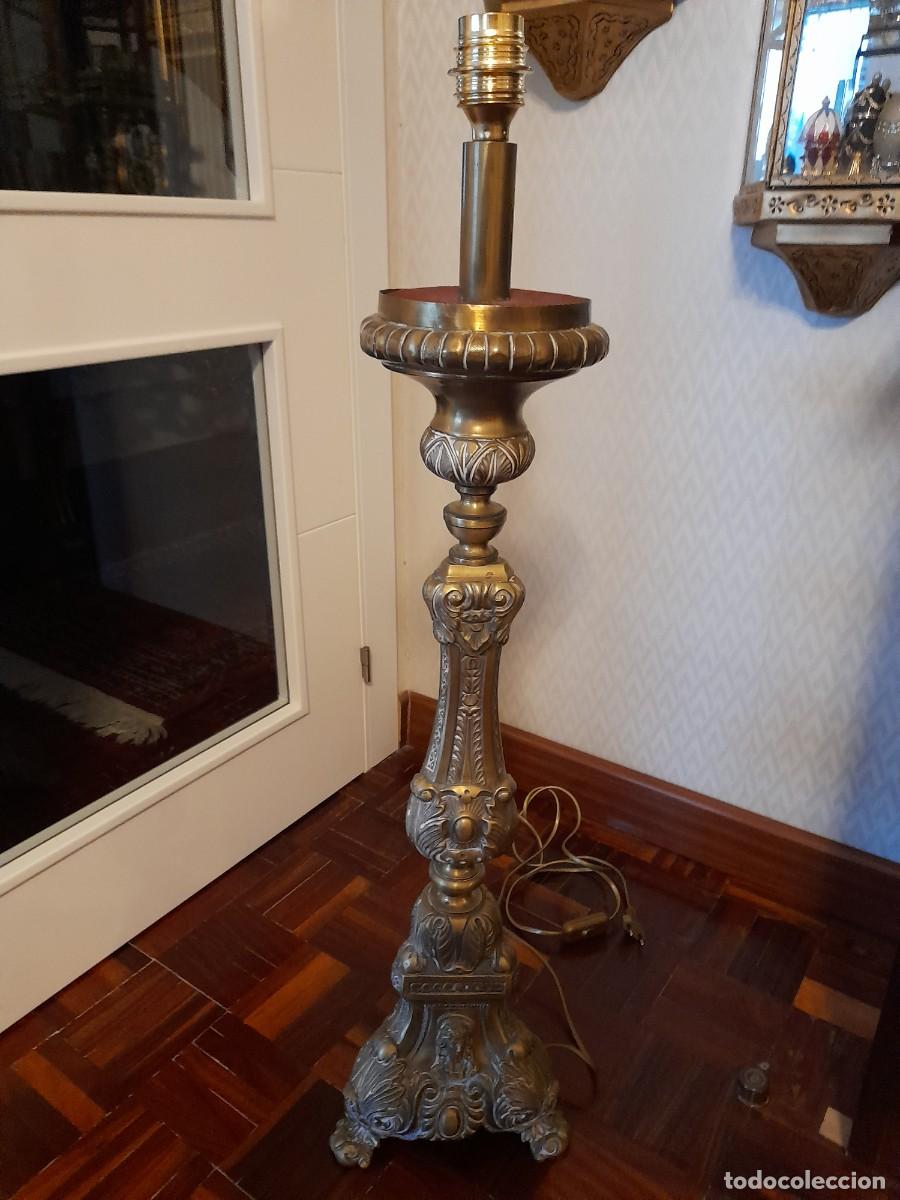 Antig&uuml;edades: Hachero de iglesia - Foto 2