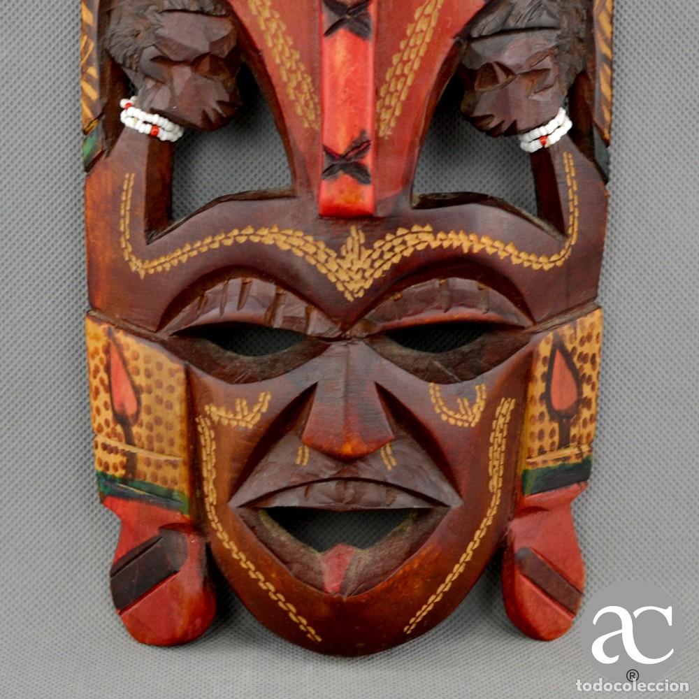 Antig&uuml;edades: Par de m&aacute;scaras Africanas em Madeira - Foto 5