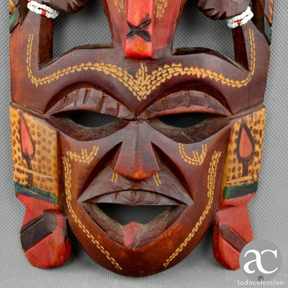 Antig&uuml;edades: Par de m&aacute;scaras Africanas em Madeira - Foto 7