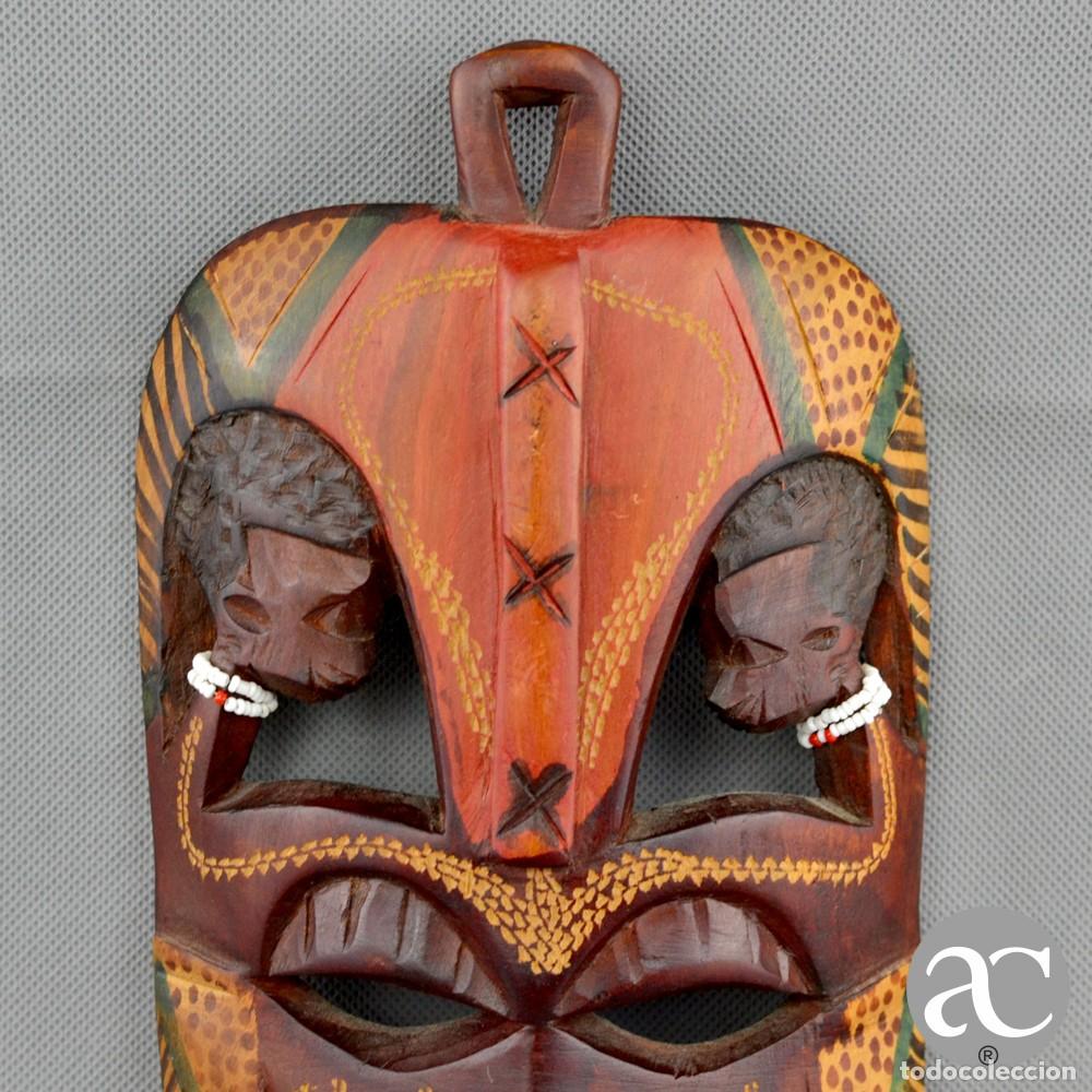 Antig&uuml;edades: Par de m&aacute;scaras Africanas em Madeira - Foto 11
