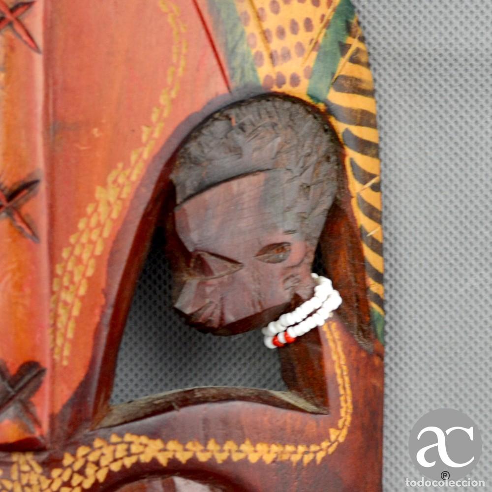 Antig&uuml;edades: Par de m&aacute;scaras Africanas em Madeira - Foto 12