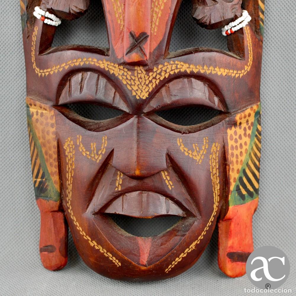 Antig&uuml;edades: Par de m&aacute;scaras Africanas em Madeira - Foto 13