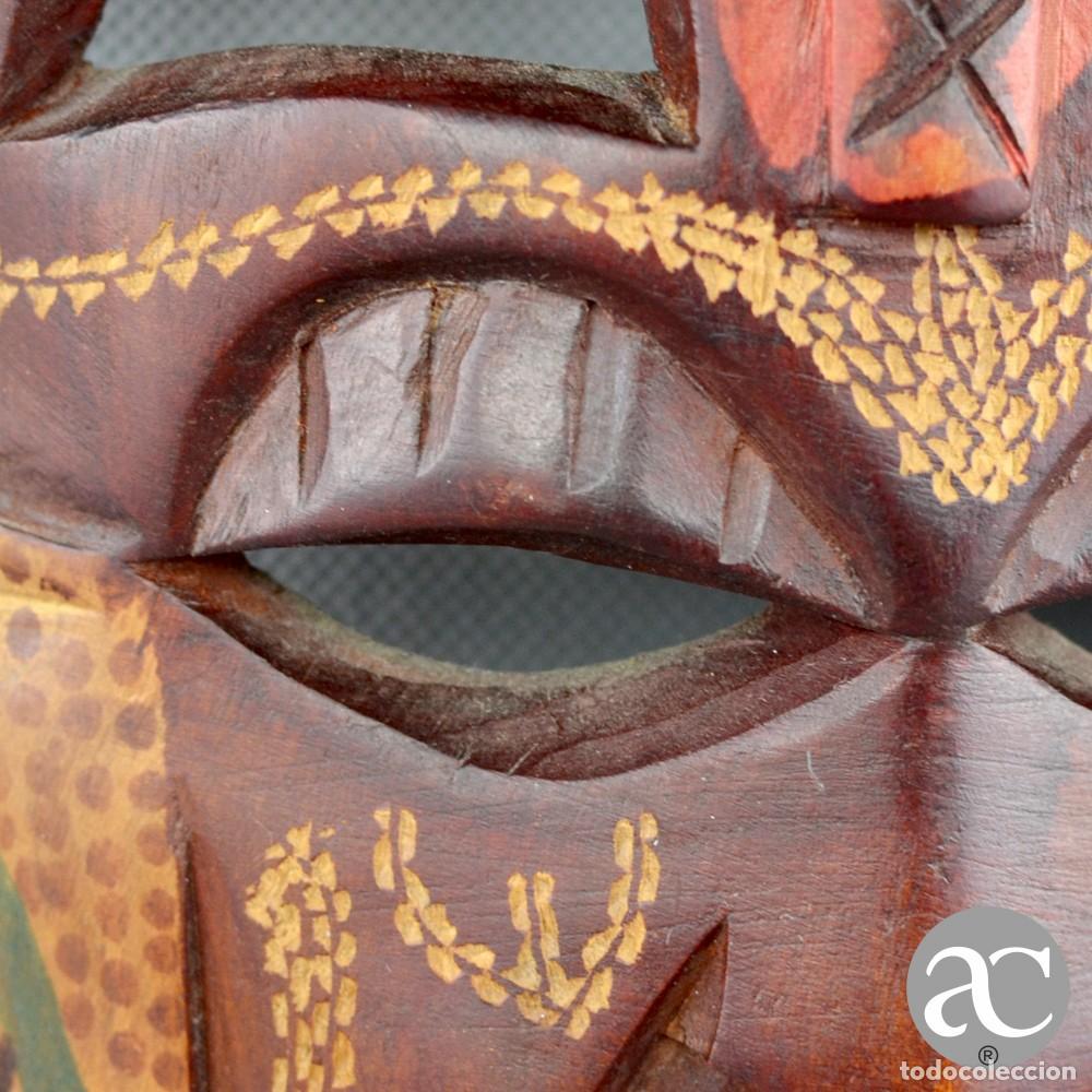 Antig&uuml;edades: Par de m&aacute;scaras Africanas em Madeira - Foto 16