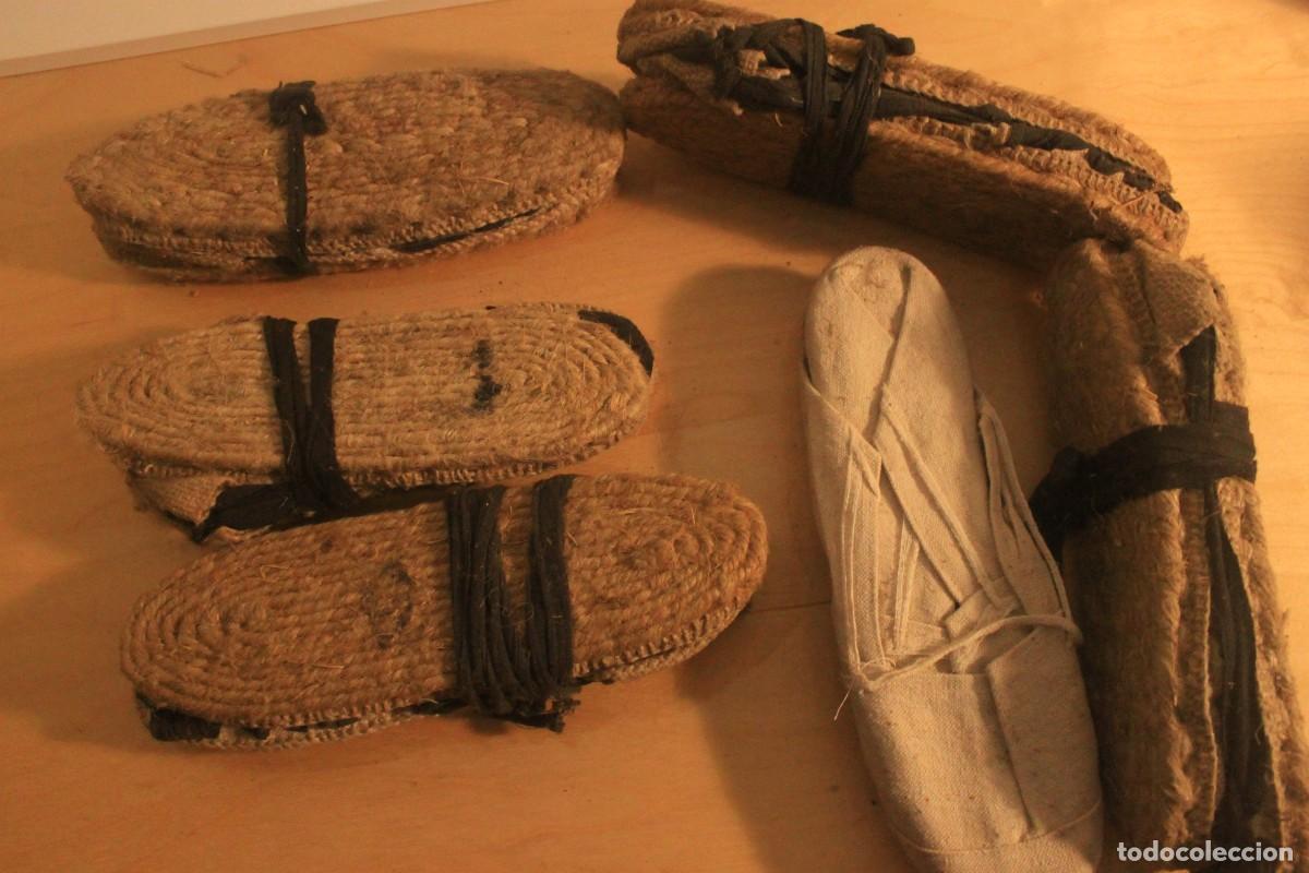Antig&uuml;edades: ALPARGATAS A&Ntilde;OS 60. - Foto 1