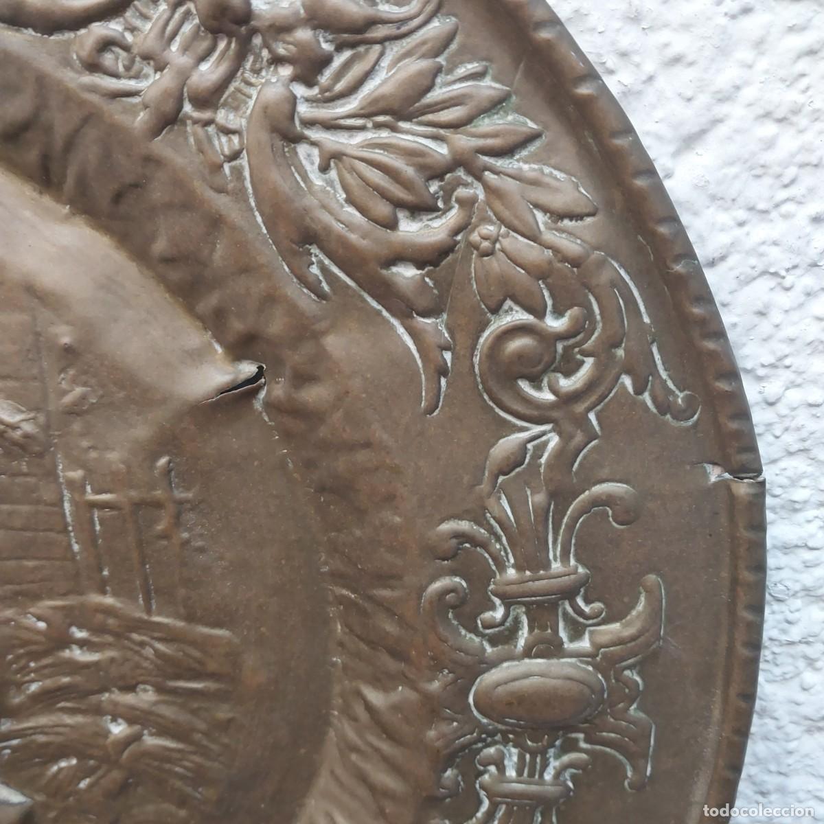 Antig&uuml;edades: BANDEJA DE COBRE BAJO RELIEVE - Foto 7