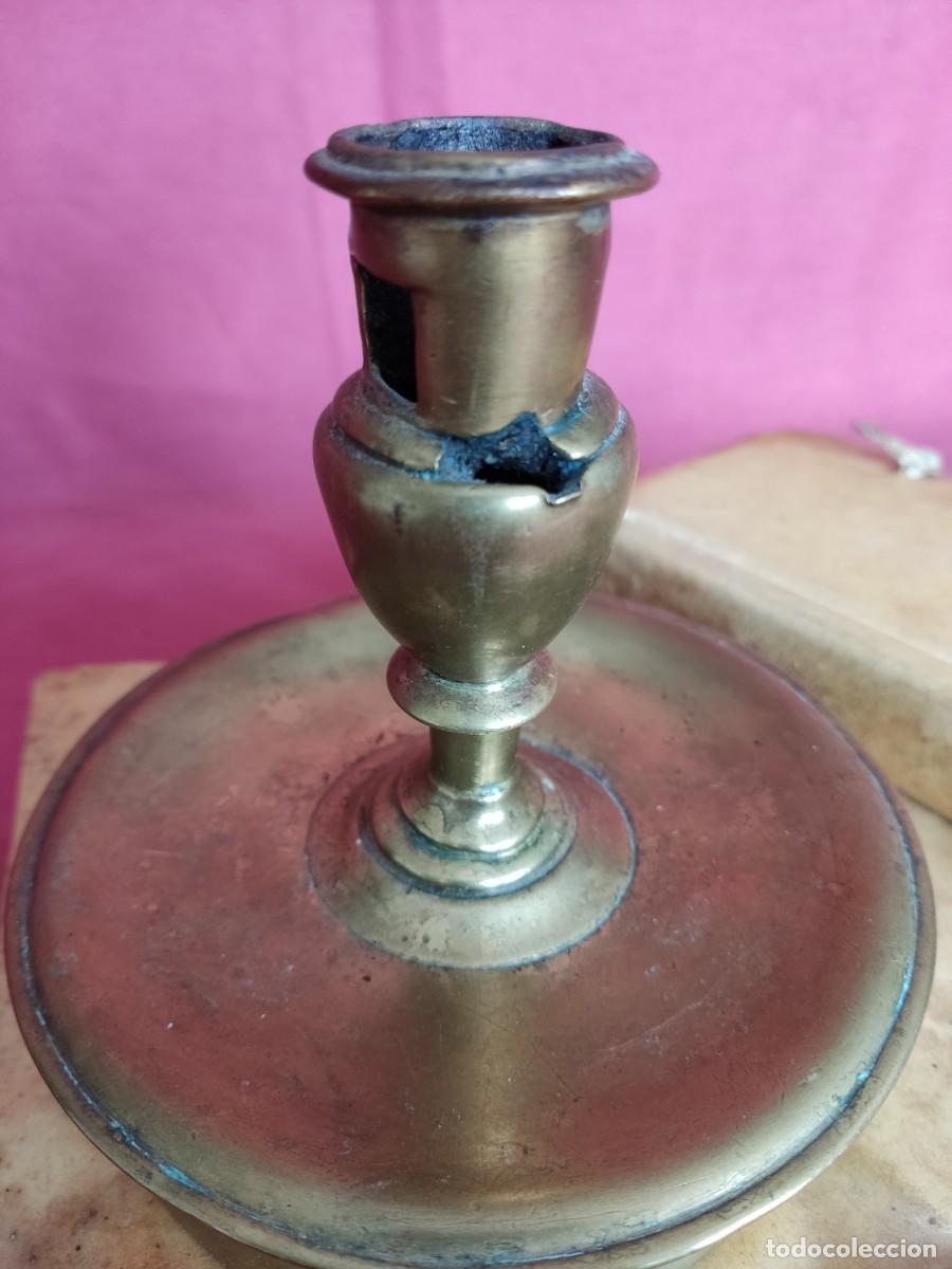 Antig&uuml;edades: ANTIGUO CANDELERO DE BRONCE, c.1650 - Foto 5