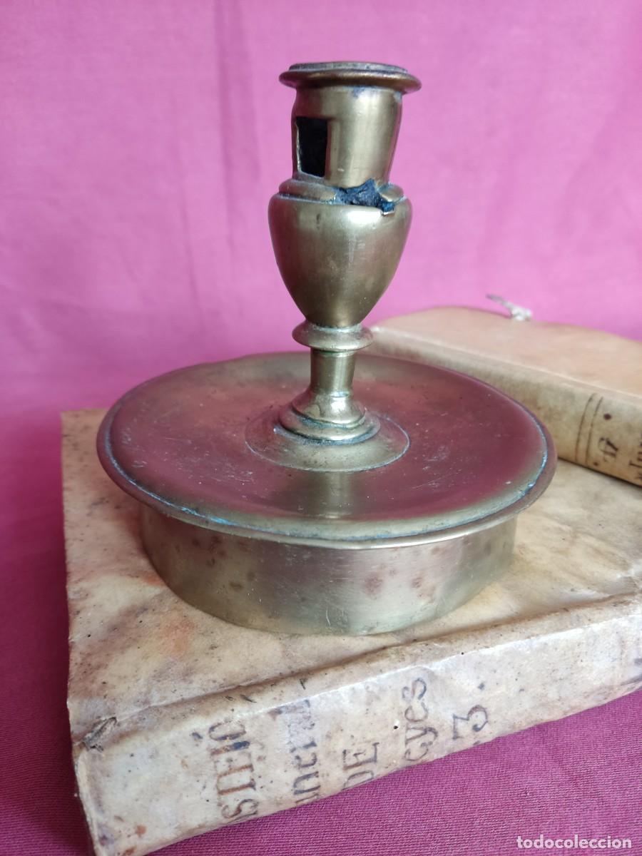 Antig&uuml;edades: ANTIGUO CANDELERO DE BRONCE, c.1650 - Foto 6