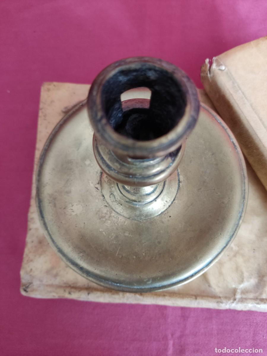 Antig&uuml;edades: ANTIGUO CANDELERO DE BRONCE, c.1650 - Foto 10