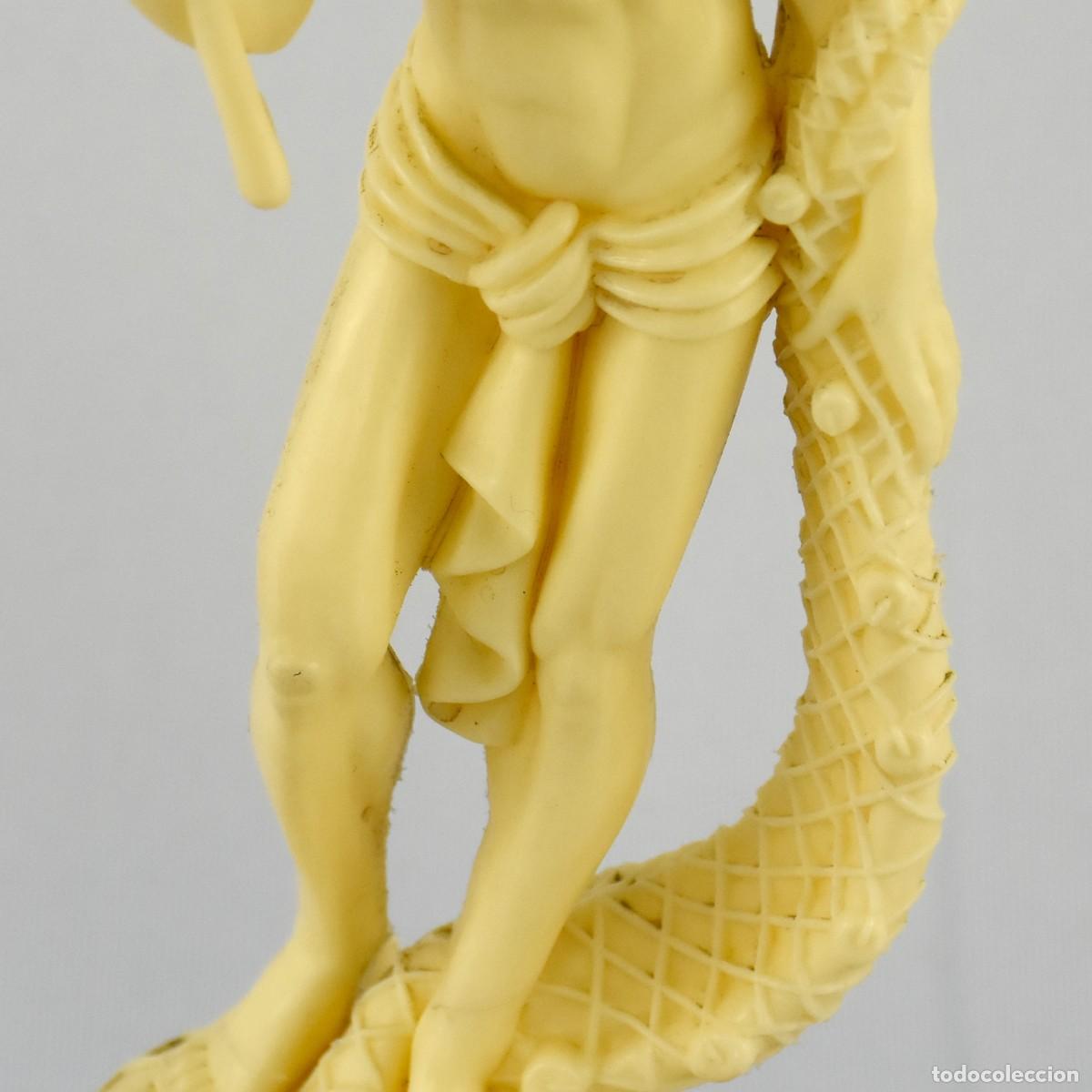 Antig&uuml;edades: 3 figuras Chinesas em material sint&eacute;tico - Foto 5