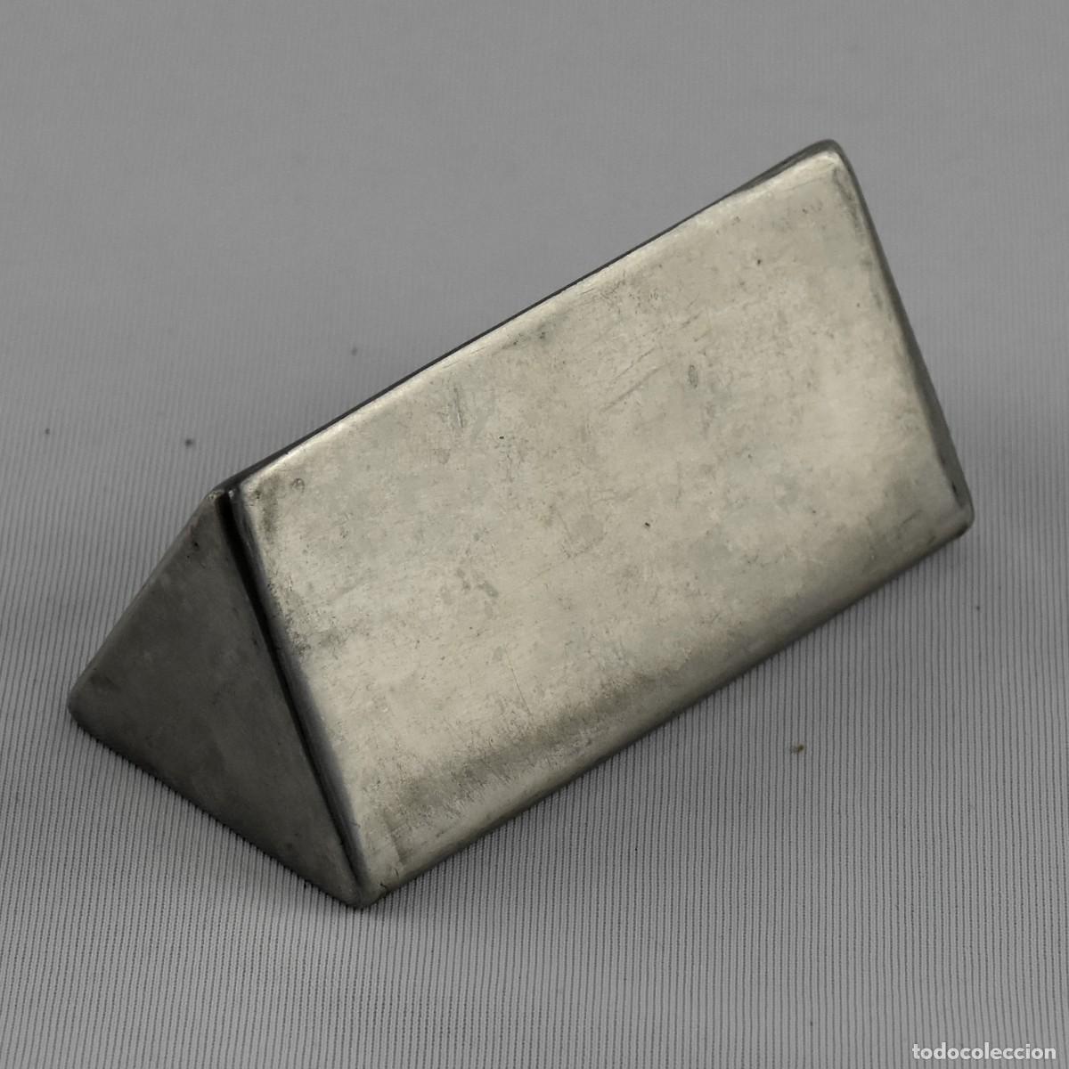 Antig&uuml;edades: Paliteiro triangular em metal prateado - Foto 2