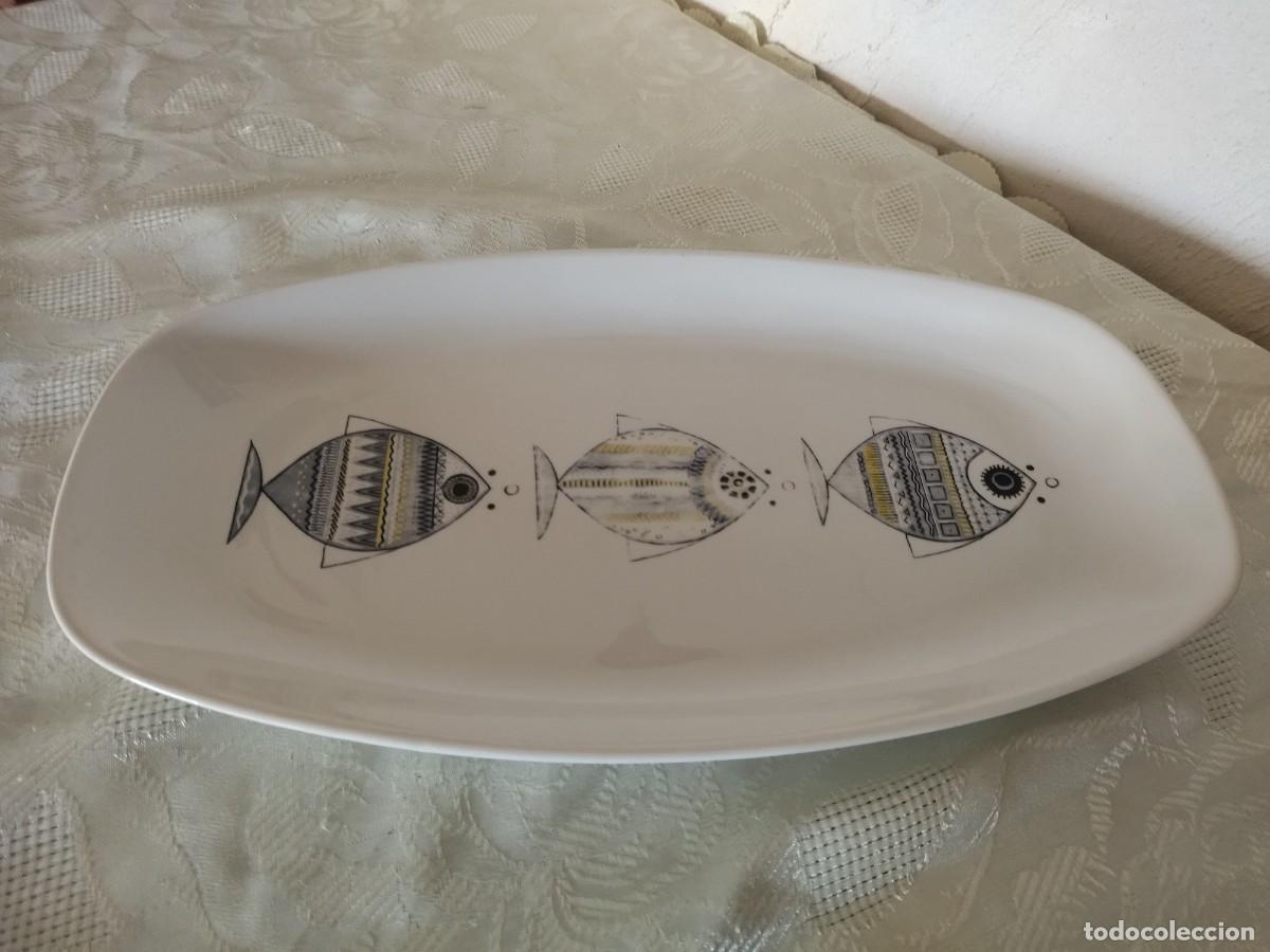 Antig&uuml;edades: Bandeja rectangular de de porcelana, marca incisa en la base pero ilegible. - Foto 1