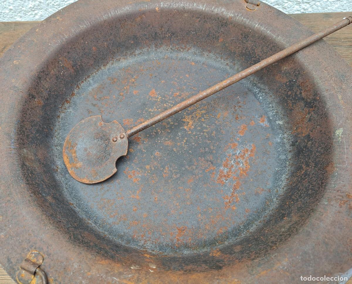 Antig&uuml;edades: Antiguo brasero y pala de hierro - Foto 4