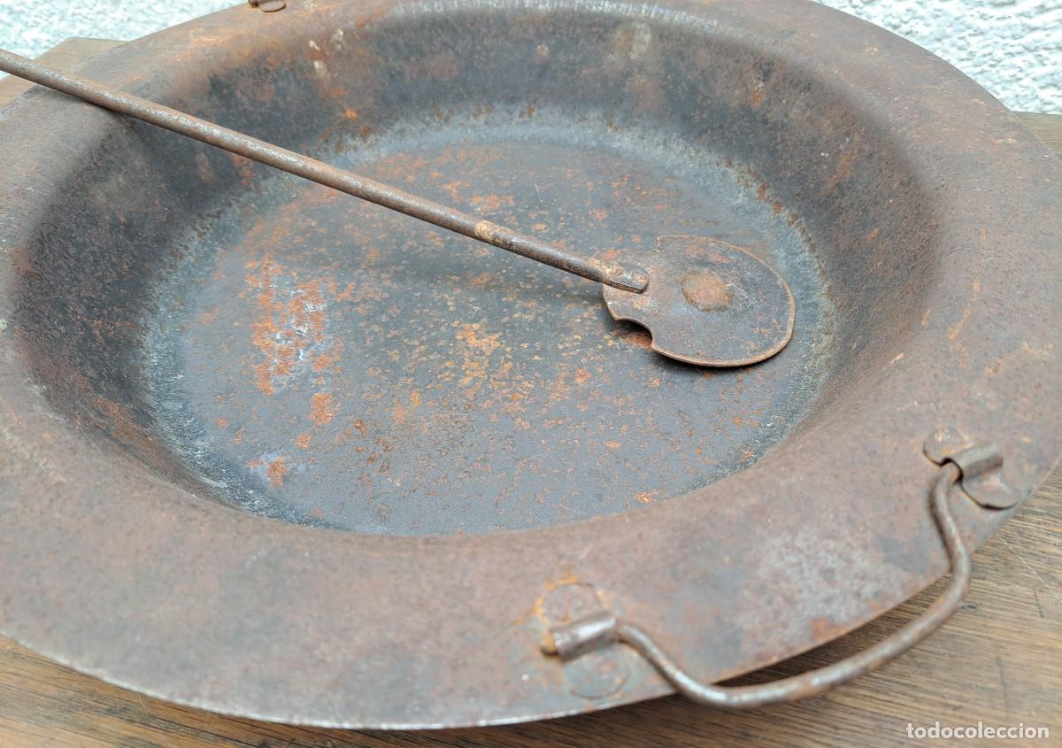 Antig&uuml;edades: Antiguo brasero y pala de hierro - Foto 5