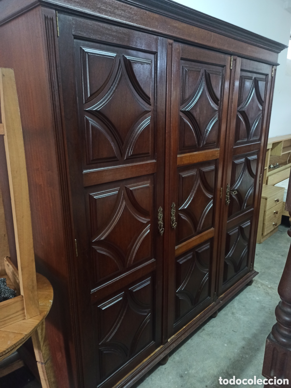 Antig&uuml;edades: Armario ropero de madera - Foto 2