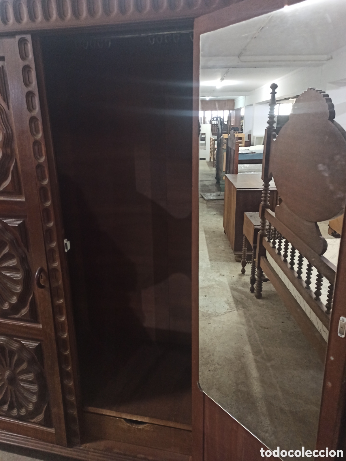 Antig&uuml;edades: Dormitorio tallado completo - Foto 4